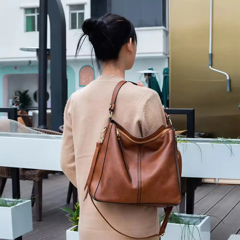Conjunto de Bolsos de Piel · 3 Piezas: Bolso, Bandolera y Neceser
