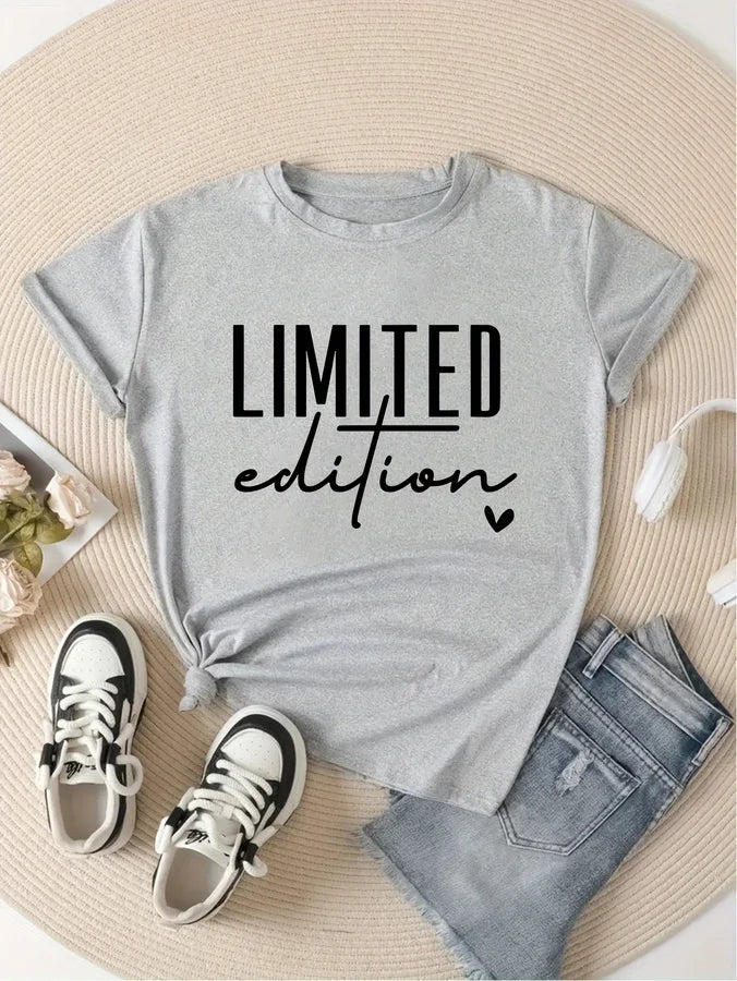 Camiseta de mujer con estampado de letras