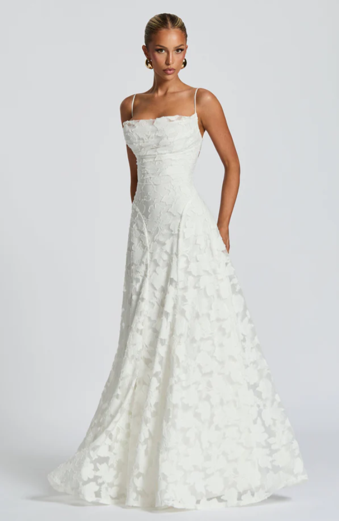 Sofianne | Elegant Lace Maxi Dress