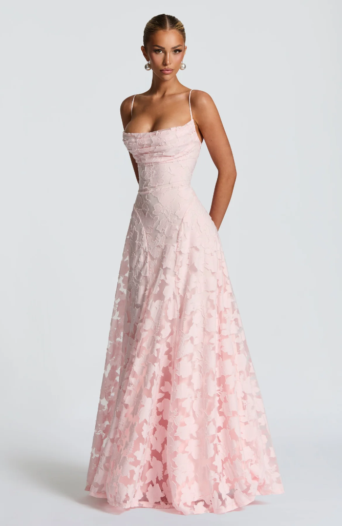Sofianne | Elegant Lace Maxi Dress